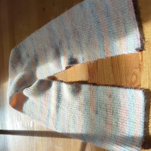 GAP scarf with pastel colors - Picture 2 of 6